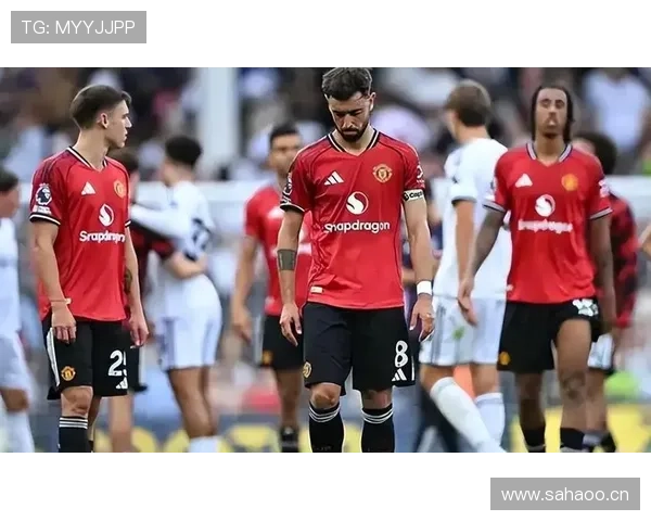 曼联重建困境加剧:频繁推倒重来却缺乏清晰方向 曼联重建困境加剧:频繁推倒重来却缺乏清晰方向