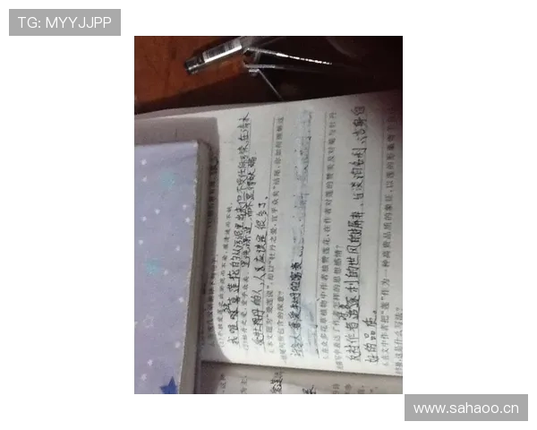 费钰婷一场球结束就换高跟鞋，拎的包让我工资单都想罢工